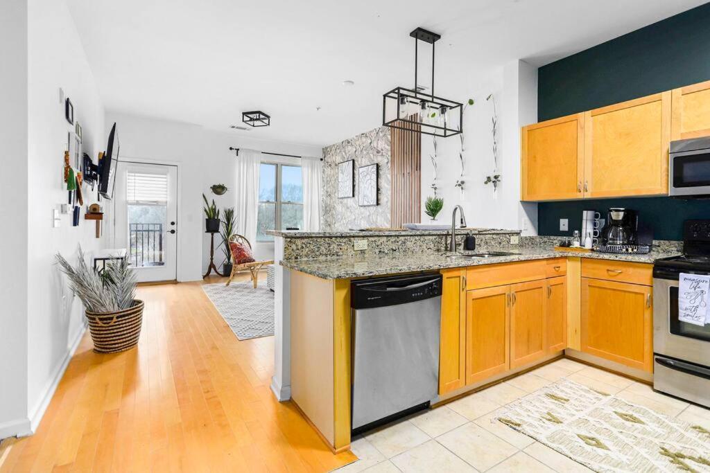 Entire Condo - Urban Safari In The Heart Of Atl Атланта Екстер'єр фото