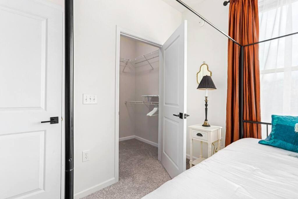 Entire Condo - Urban Safari In The Heart Of Atl Атланта Екстер'єр фото